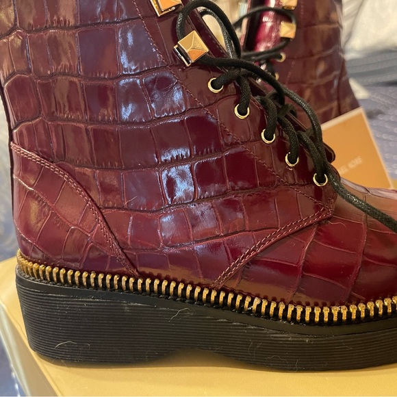 New - Picture 4 of 6